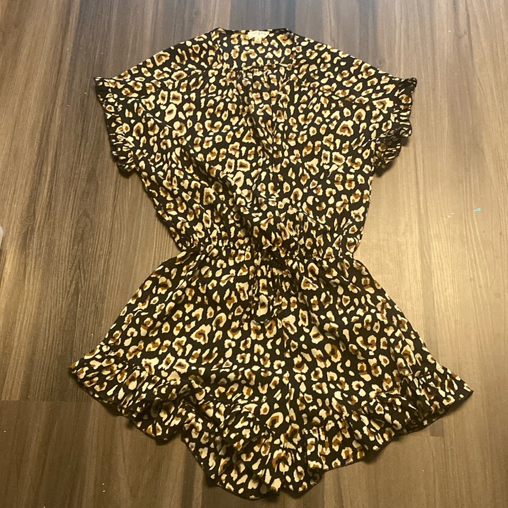 Boutique umgee USA Size M leopard rompers